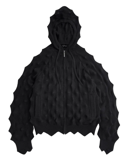 SPIKED ZIP-UP HOODIE - BLACK の前面画像。全体がトゲトゲした凹凸のフルジップニットパーカー。