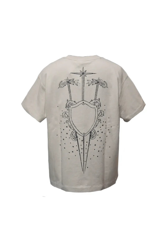LUMINOUS DAWN SKETCH KNIGHT TEE - BEIGEの背面画像。盾と剣のプリントとパールが付けられたTシャツ。
