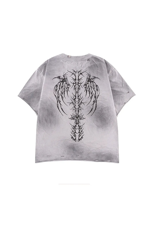 Pierced Tribal Bones Tee - Gray の背面。ボーン(骨)とトライバルを融合させた、鋭利なバックグラフィックデザイン。