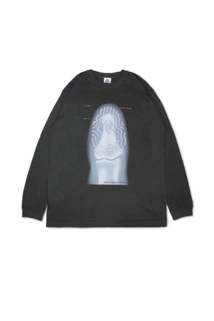 SECOND FINGER PRINT L/S TEE