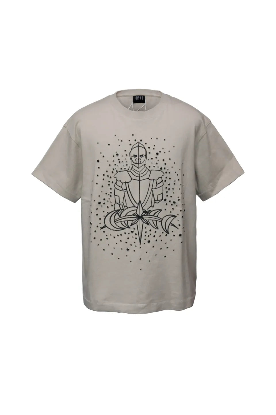 LUMINOUS DAWN SKETCH KNIGHT TEE - BEIGEの前面画像。騎士のプリントとパールが付けられたTシャツ。