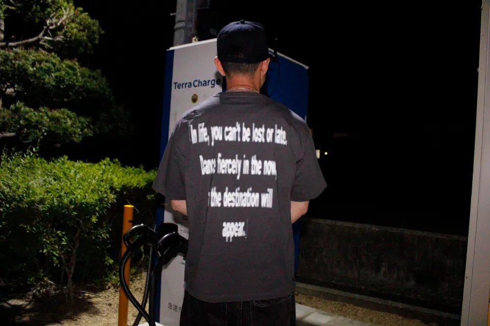 SIRUSI LOGOTYPE HALFTONE S/S Tee - SUMI