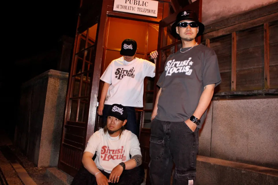 SIRUSI LOGOTYPE HALFTONE S/S Tee - SUMI