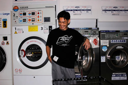 GOOD-BYE LONELY WORLD S/S Tee - BLACK