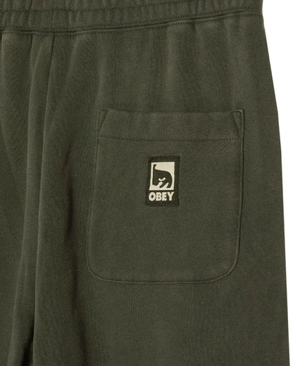 OBEY POST SWEATPANT ダスティブラックオリーブのバックポケットアップ画像。