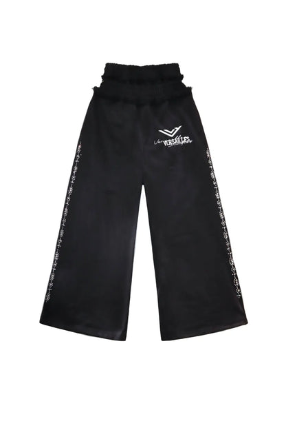 Versailles Galleria "INVWT" Double Waist Sweat Pants ブラックの正面平置き画像。二重ウエストとサイドのラインストーン。