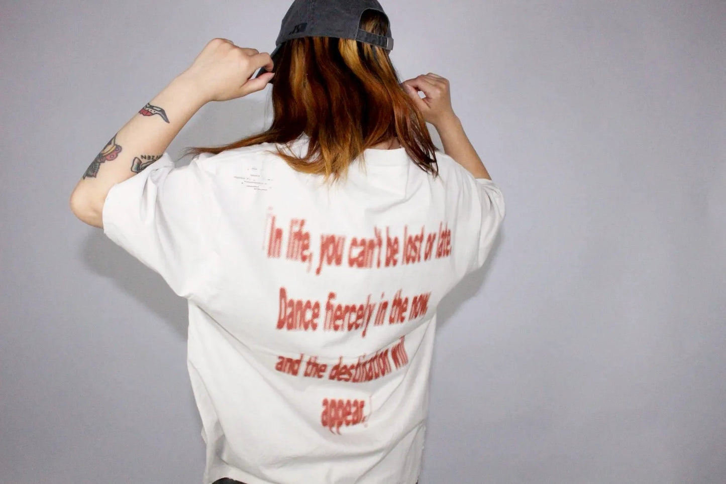 SIRUSI LOGOTYPE HALFTONE S/S Tee - GREIGE