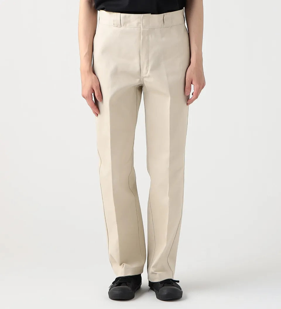 【DICKIES】 874 WORK PANTS （ベージュ） 正面全体着用画像