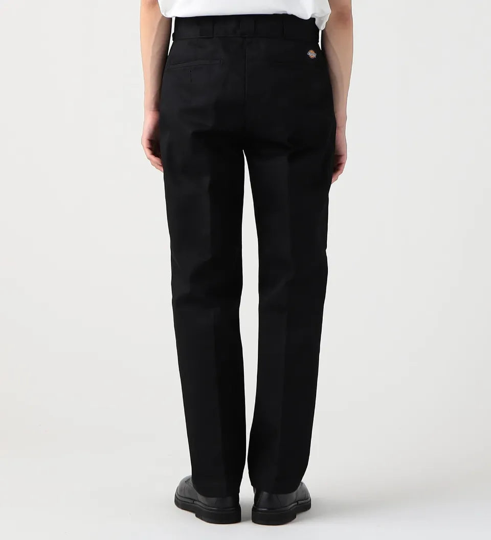 【DICKIES】 874 WORK PANTS （ブラック） 背面全体着用画像