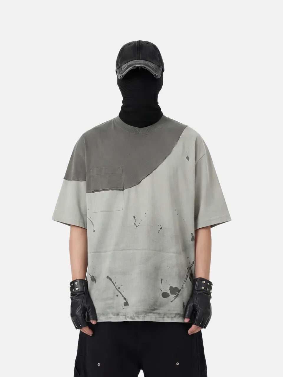 【DISTOPION】 Facade Splatter Tee （グレー） 着用ルック 上半身