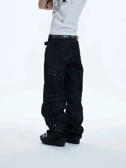 【DND4DES】 Riveted Pleated Denim 着用背面斜め画像