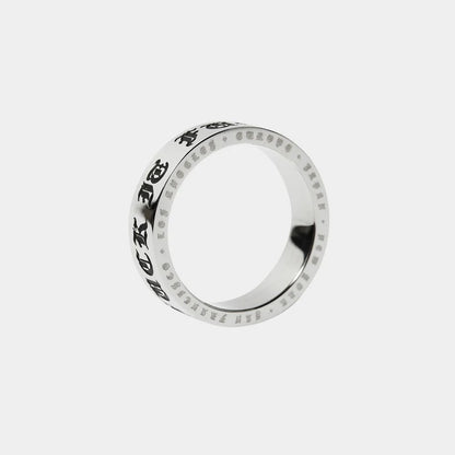 【HUF】 OLD RING （SILVER） 上下フチ部分の緻密な刻印詳細画像