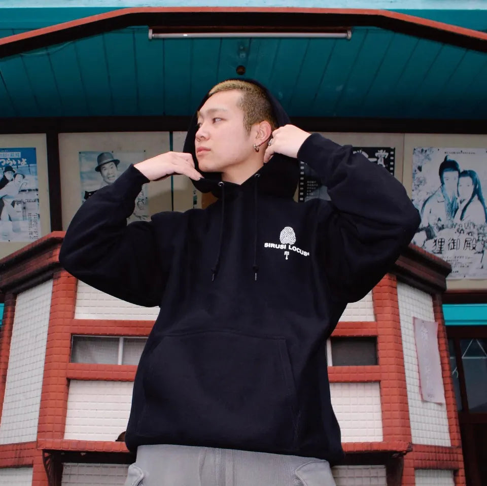SIRUSI LOGO ONE POINT HOODIE
