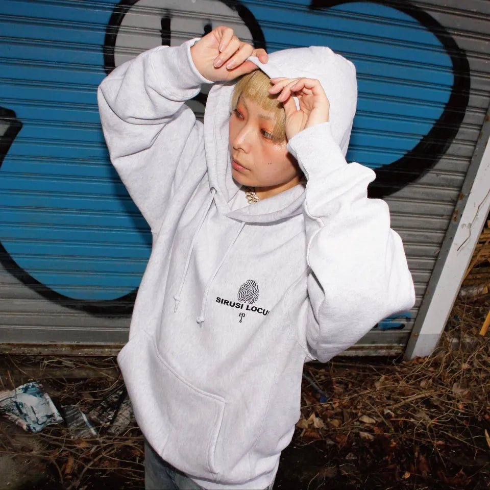 SIRUSI LOGO ONE POINT HOODIE