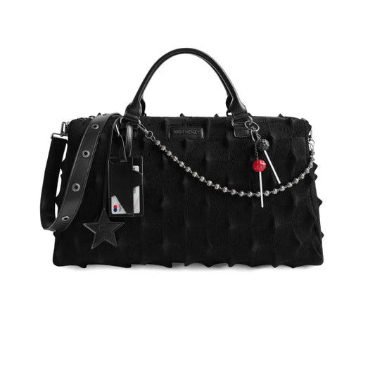 【MADFRENZY】 SPIKED BAG （ブラック） 正面全体画像（チャーム・カードケース詳細）