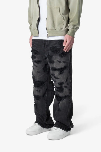 【MNML】 ULTRA BAGGY DISTRESSED DENIM （ブラック） 正面斜め全体画像