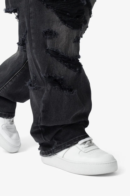 【MNML】 ULTRA BAGGY DISTRESSED DENIM 脚部ダメージ・裾クッションディテール画像