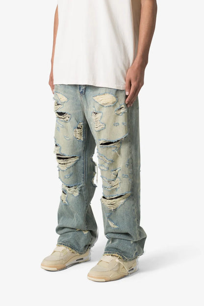 【MNML】 ULTRA BAGGY DISTRESSED DENIM （ブルー） 正面斜め全体画像 