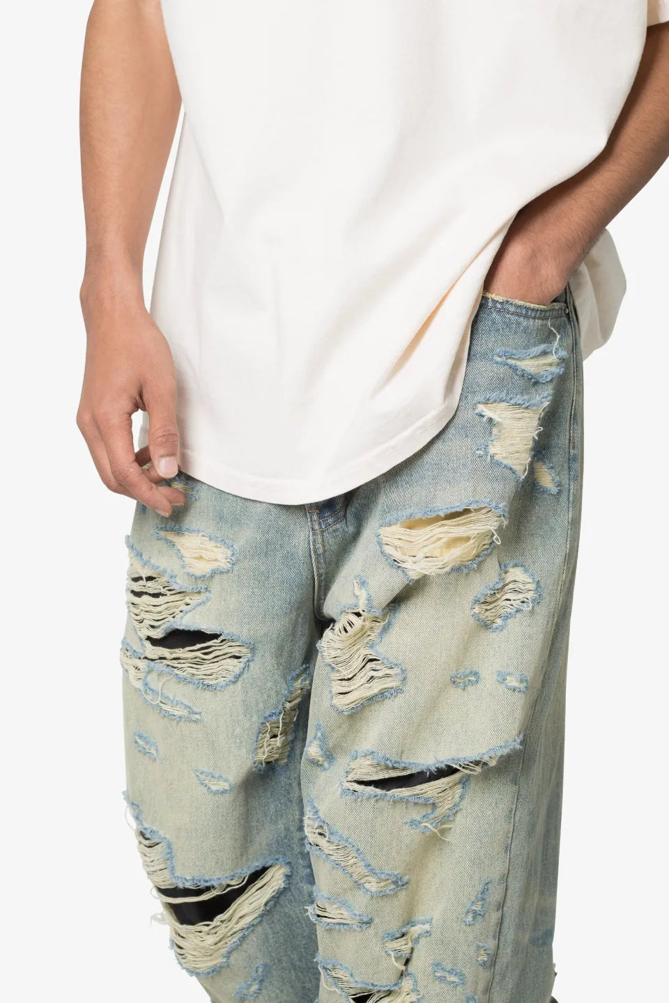 【MNML】 ULTRA BAGGY DISTRESSED DENIM （ブルー）ウエスト部ダメージ ディテール画像
