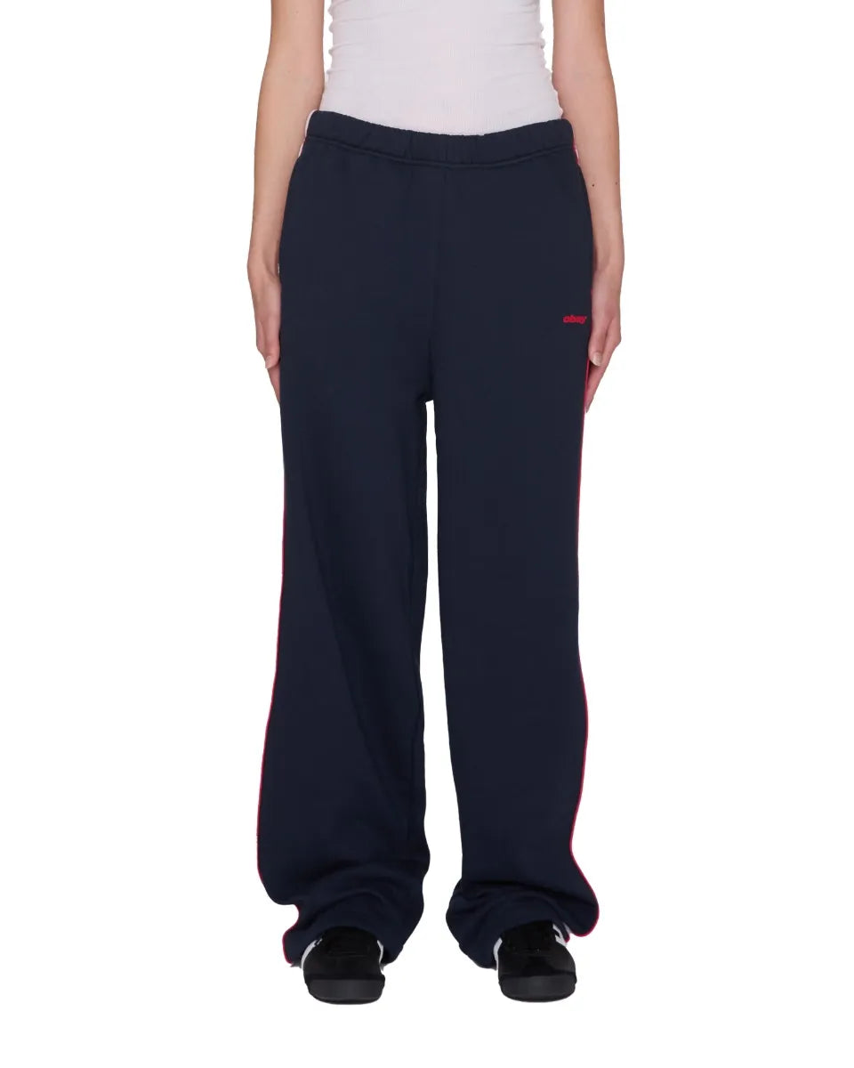 【OBEY】 ZENO SWEATPANTS （NAVY） 正面着用画像