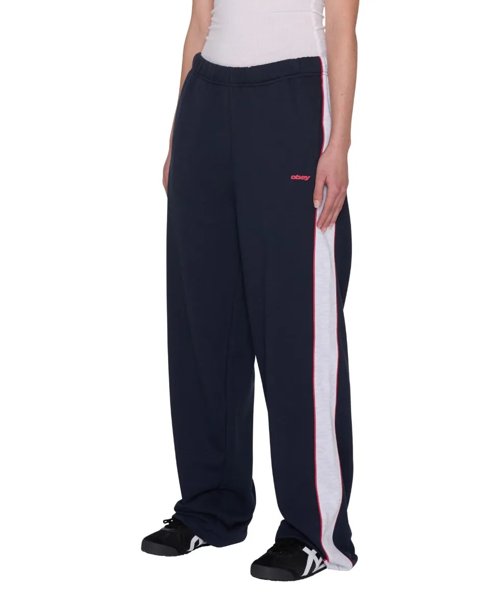 【OBEY】 ZENO SWEATPANTS （NAVY） サイド切り替えパネル・パイピングディテール着用画像