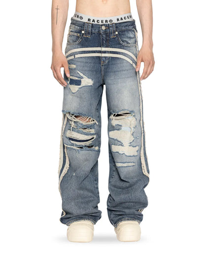 Track Jeans Racer Worldwideのインディゴブルーカラー着用フロント正面画像。ストリート感溢れる色落ちとハードなクラッシュ加工の着用イメージ。