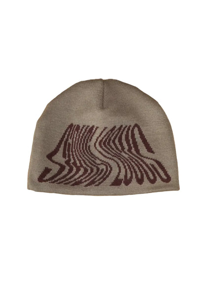【SIRUSI LOCUS】 DISTORTION LOGOTYPE BEANIE （BEIGE） 正面ロゴ全体画像