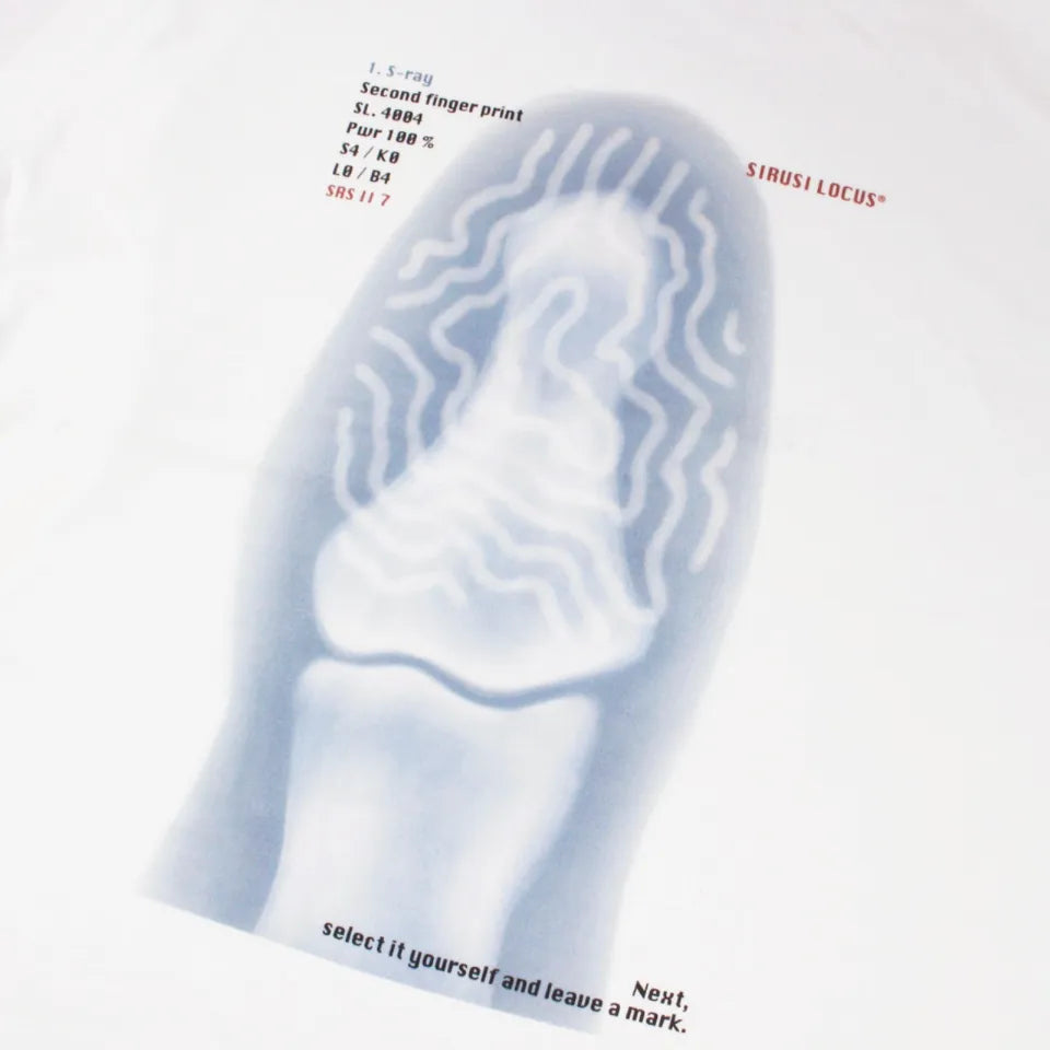 【SIRUSI LOCUS】 SECOND FINGER PRINT L/S TEE ホワイト レントゲンモチーフ 指紋グラフィックプリント ディテール