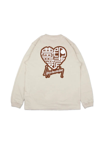 【SIRUSI LOCUS】 夢印愛者 L/S TEE （ベージュ） バックプリント 長袖Tシャツ 平置き背面