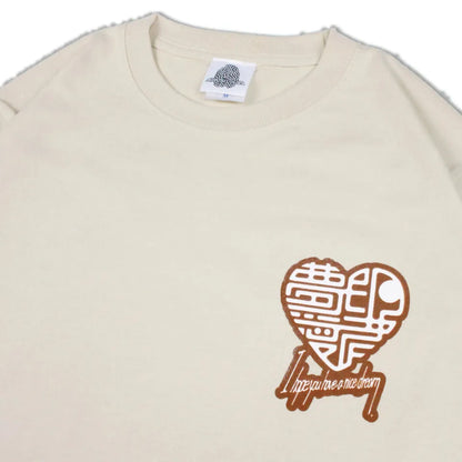 【SIRUSI LOCUS】 夢印愛者 L/S TEE （ベージュ） 胸元プリント ディテール
