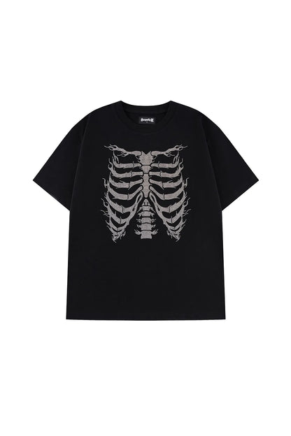 Rhinestone Fire Bones Tee - BLACKの正面。ブラックボディにラインストーンで表現されたボーン×ファイヤーデザイン。