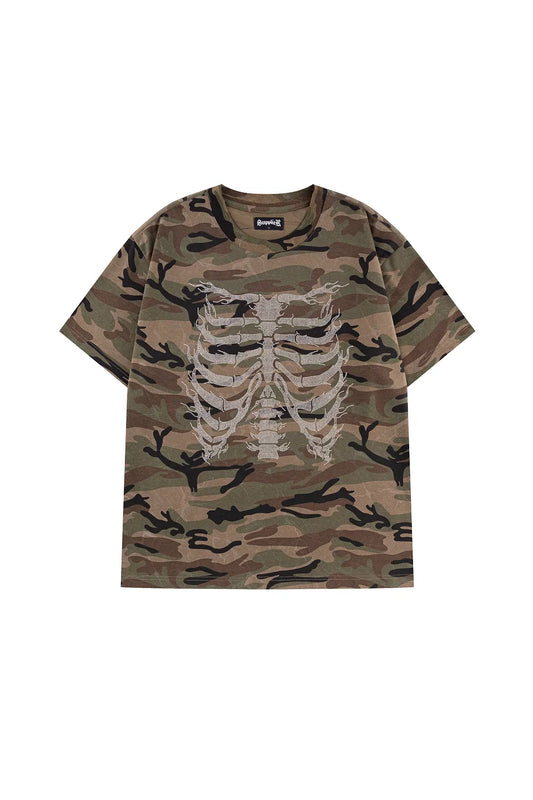 Rhinestone Fire Bones Tee - KHAKIの正面。カモフラ柄ボディにラインストーンのボーンデザインが映えるミリタリーストリートスタイル。
