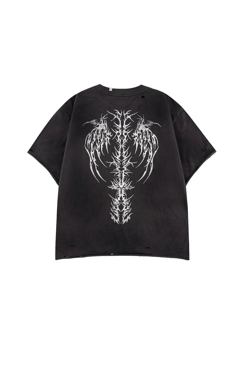 Pierced Tribal Bones Tee - blackの背面。ボーン（骨）とトライバルを融合させた、鋭利なバックグラフィックデザイン。
