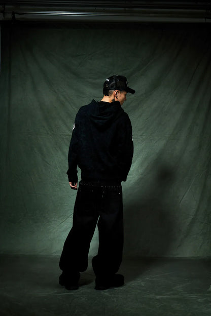 【SUPPLIER】 Studs Tribal Leather Patch Curve Denim （BLACK） 背面着用画像