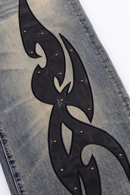 【SUPPLIER】 Studs Tribal Leather Patch Curve Denim （BLUE）スタッズ付きトライバルレザーパッチディテール