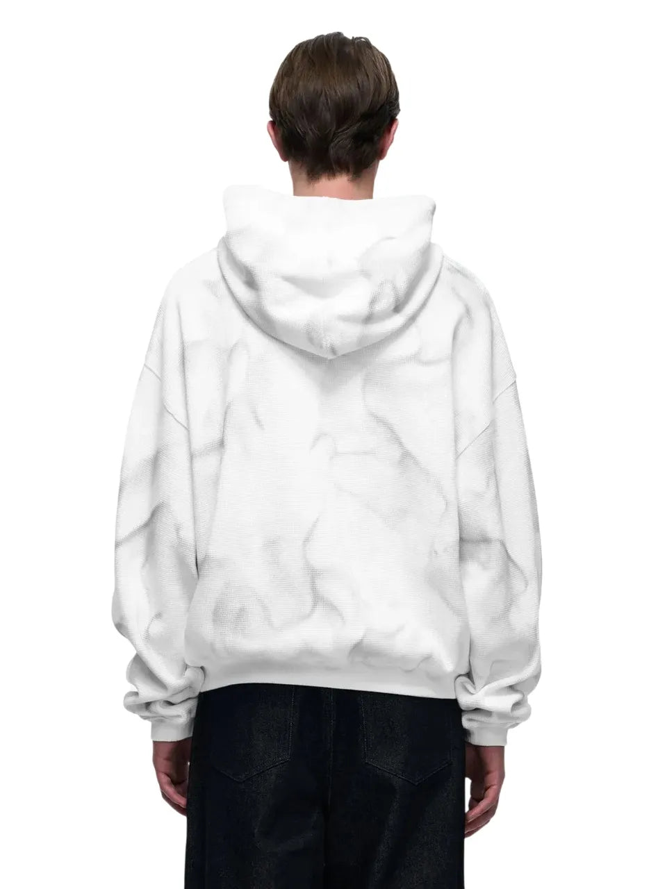 【THE BOY HAS NO PATIENCE】 LUMINOUS DAWN EMBROIDERED LOGO HOODIE （WHITE） モデル着用背面画像