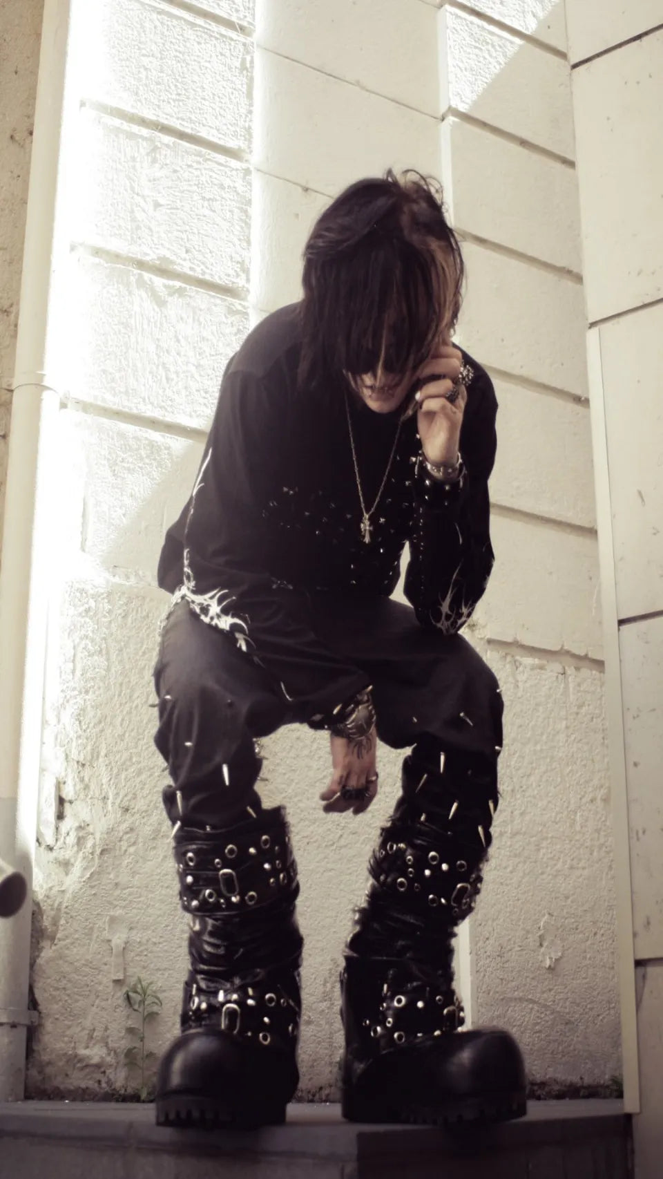 Trapper Club Hell Spine Long Sleeve Tee ブラック ダークウェアスタイル 着用イメージカット