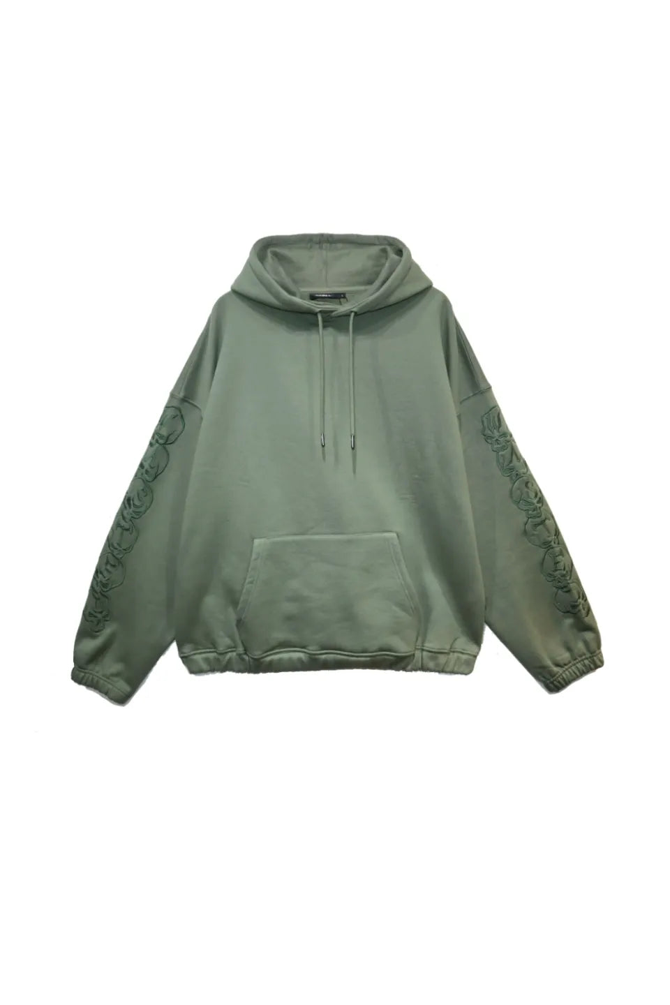 【WASTED PARIS】 BURY BOXY HOODIE （KHAKI） トーンを揃えた袖の刺繍デザインとカンガルーポケットが特徴的なカーキカラーの正面画像